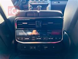 تۆیۆتا لاند کروزەر